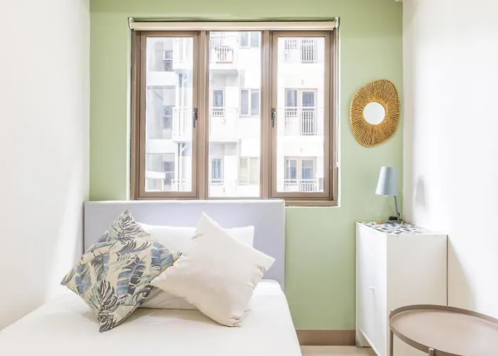 Apartment In Pasay, Close To Mall Of *